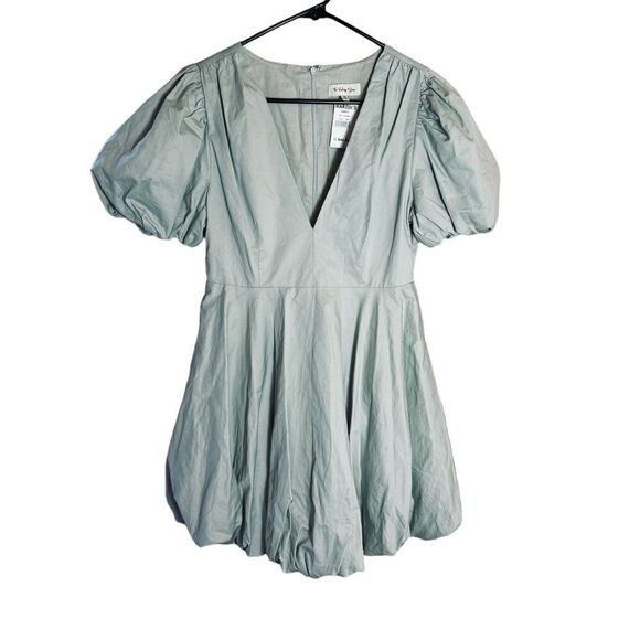 NWT. The Vintage Shop Green Smocked Dress. Size Medium. - Picture 1 of 15